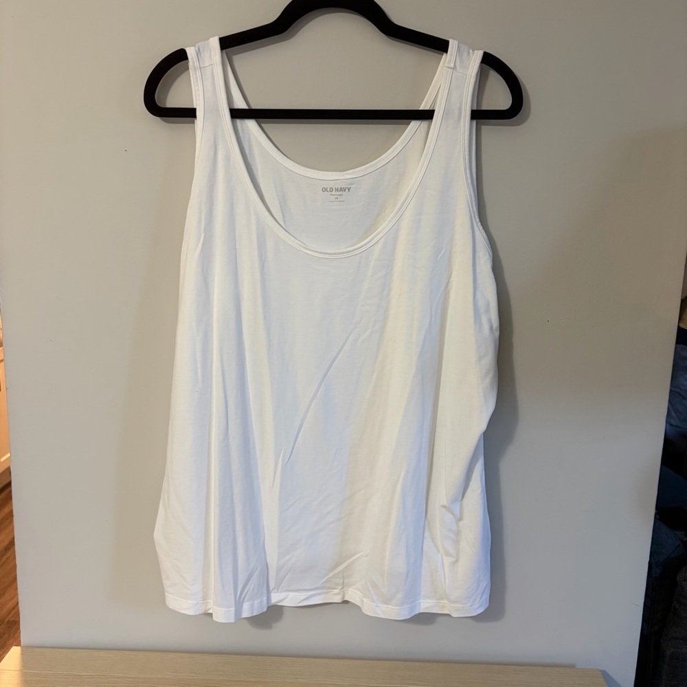 Old Navy Women's Classic White Tank Top